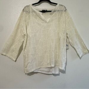 Rafaella Ivory Top. Delicate patchwork pattern. Three quarter sleeves. XL. NWT.